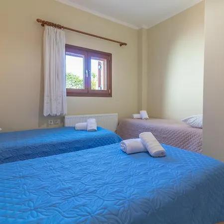 Spartakos Luxury 7 *