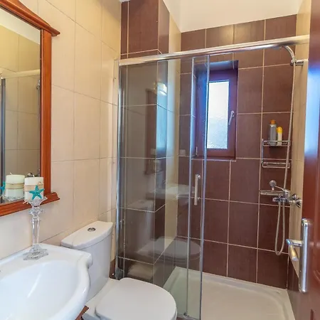 Spartakos Luxury 7 *